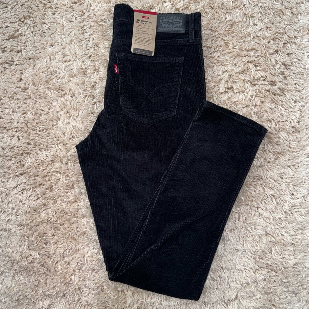 Levi’s 311 Shaping Skinny bottoms